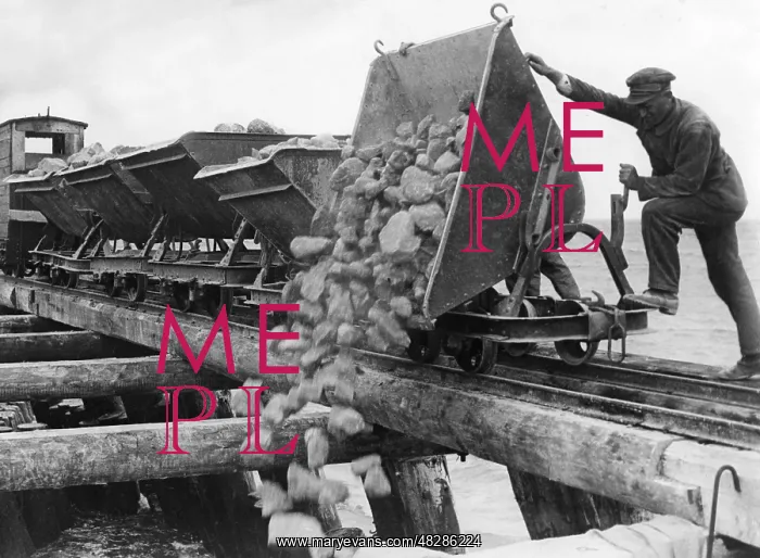 : Work on a dam : Work on a dam
