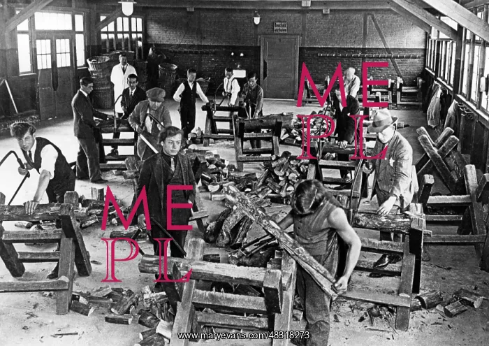 : Work in a homeless shelter, 1920s : Work in a homeless shelter, 1920s