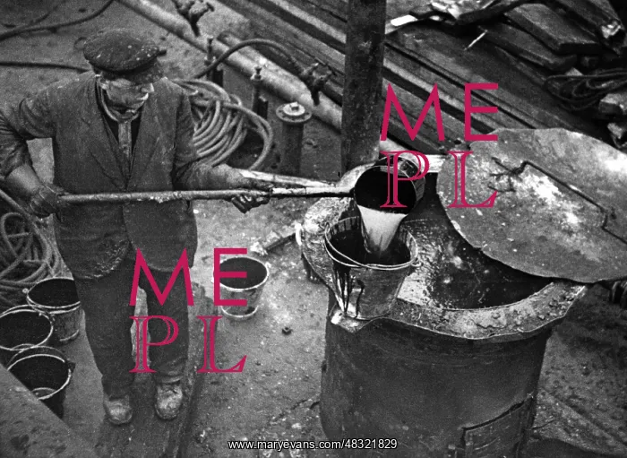 : Worker in Hamburg, 1934 : Worker in Hamburg, 1934