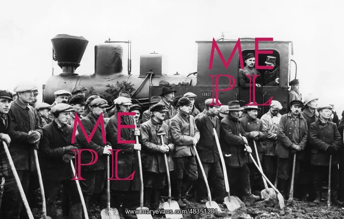 : Workers at the Brieselang Canal, 1934 : Workers at the Brieselang Canal, 1934