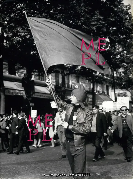 : Workers demonstrate and march in Paris : Workers demonstrate and march in Paris