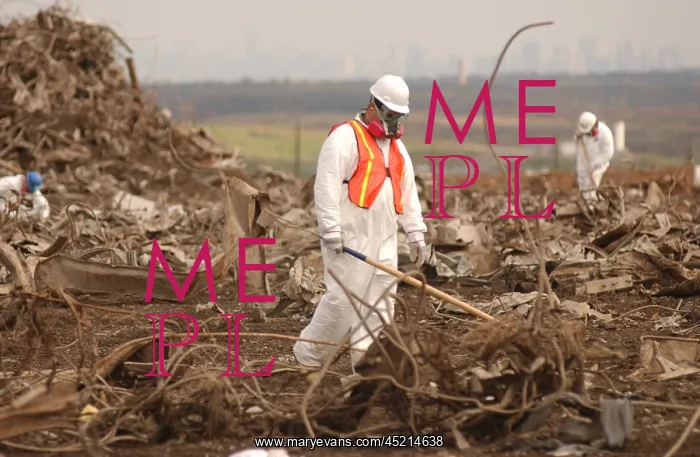 : Workers at the Fresh Kills Landfill gather ? : Workers at the Fresh Kills Landfill gather ?