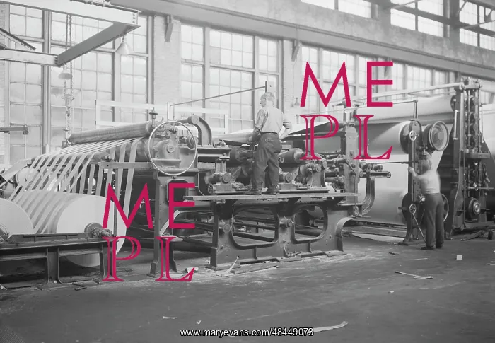 : Workers making matchboard on cylinder machines, 1936 : Workers making matchboard on cylinder machines, 1936