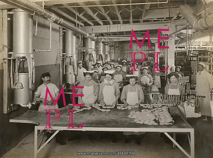 : Workers making sausage, Omaha, Nebraska, 1910 : Workers making sausage, Omaha, Nebraska, 1910