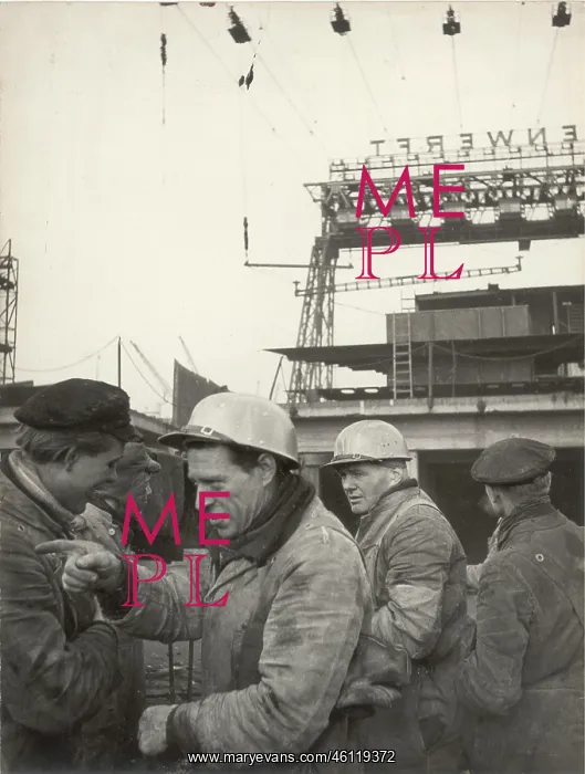 : Workers of the Stuelckenwerft (Shipyard). Hamburg : Workers of the Stuelckenwerft (Shipyard). Hamburg