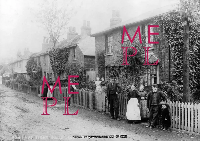 : Working-Class Families outside London homes : Working-Class Families outside London homes