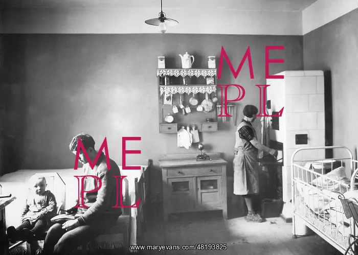 : Working-class family, 1930 : Working-class family, 1930