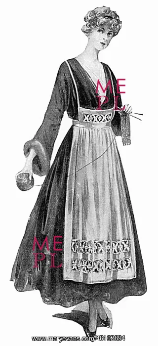 : Working and knitting apron, WW1 : Working and knitting apron, WW1
