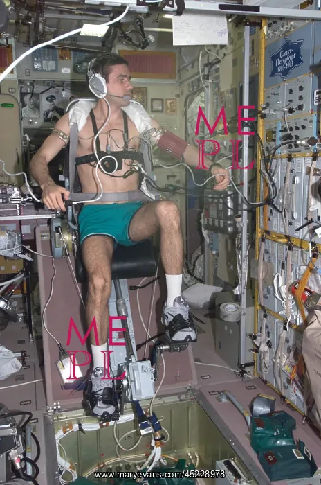  : Working out in space. Cosmonaut Yuri Malenchenko ?