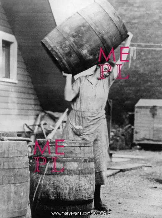 : Working woman in the USA, 1925 : Working woman in the USA, 1925