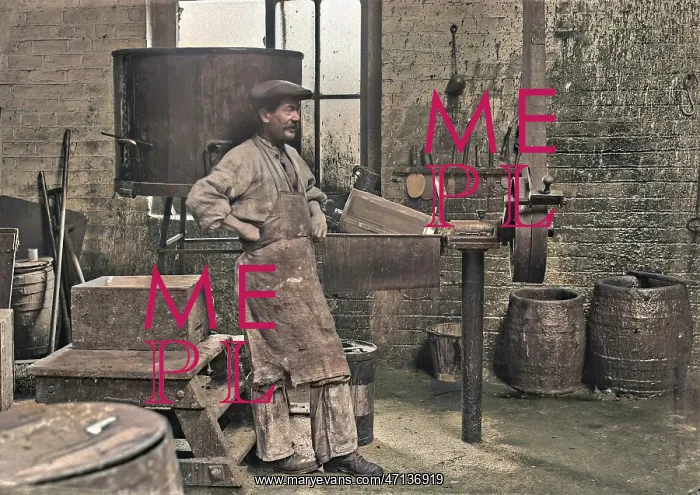 : Workman in a factory - lead works - ww1 : Workman in a factory - lead works - ww1