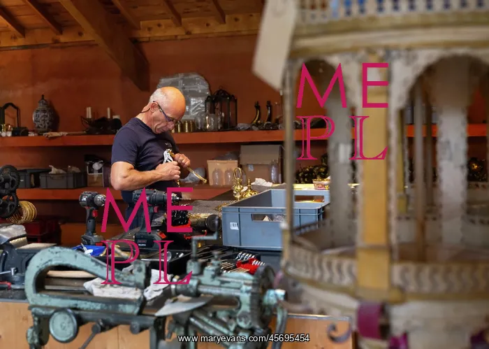 : Workshop, Mathieu Lustrerie, Gargas, Provence, France : Workshop, Mathieu Lustrerie, Gargas, Provence, France