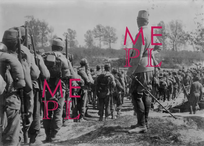 : World War 1. Austrians crossing the Wislocka : World War 1. Austrians crossing the Wislocka