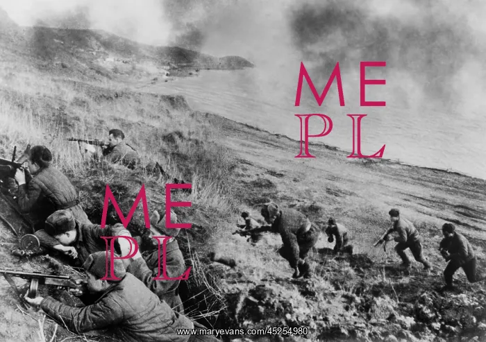 : World War 2, Soviet female medic in battle. Soviet : World War 2, Soviet female medic in battle. Soviet
