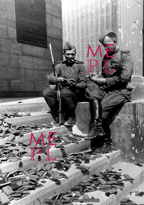 : World War II : World War II
