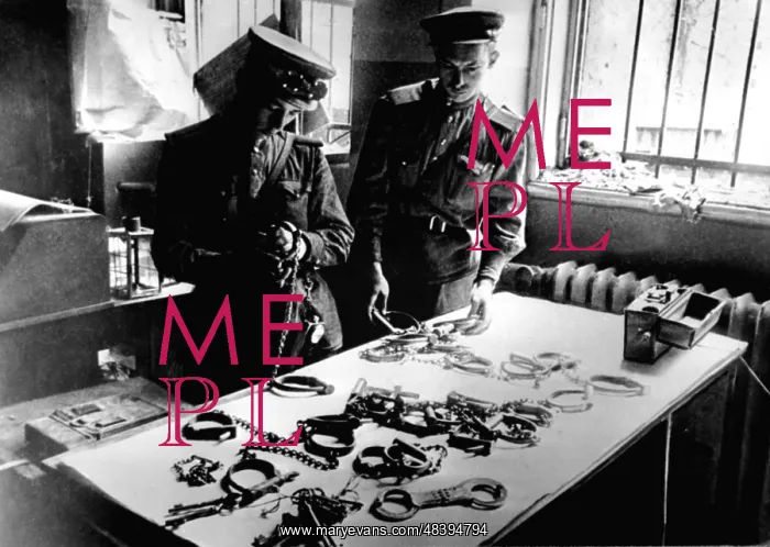 : World War II : World War II