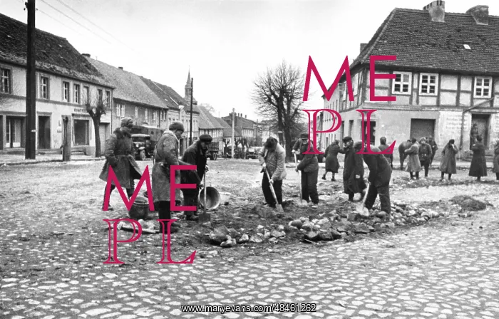 : World War II : World War II