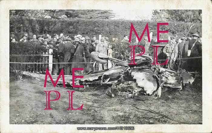 : World War II - crashed Messerschmidt in Welling : World War II - crashed Messerschmidt in Welling