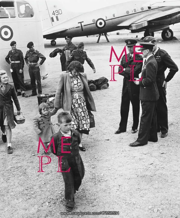  : World War II evacuees