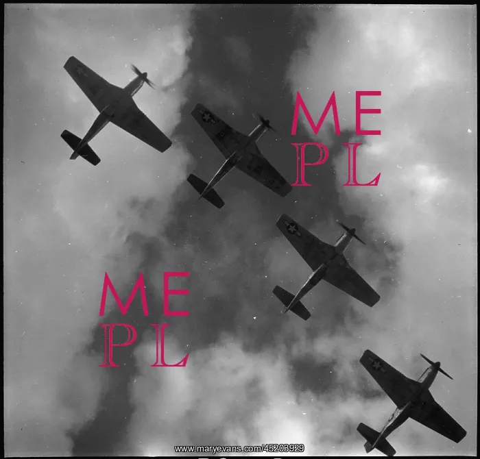 : World War II: Four P-51 Mustangs flying ? : World War II: Four P-51 Mustangs flying ?