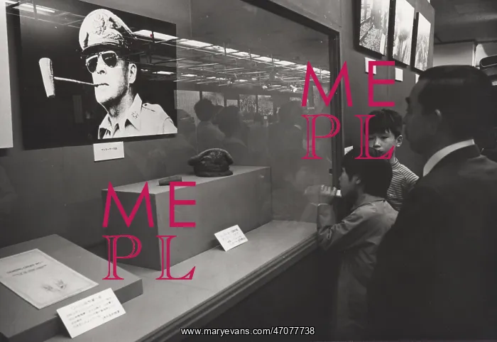 : World War II - Prelude to the Atomic Bomb : World War II - Prelude to the Atomic Bomb