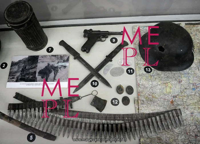 : World War II. Weapons : World War II. Weapons