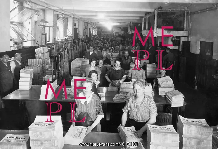 : Wrappers in a newspaper publishing house, 1929 : Wrappers in a newspaper publishing house, 1929