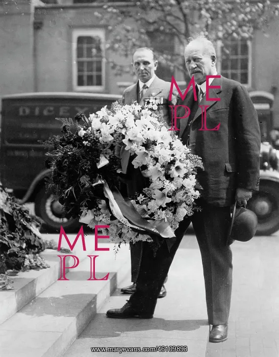 : Wreath laying : Wreath laying