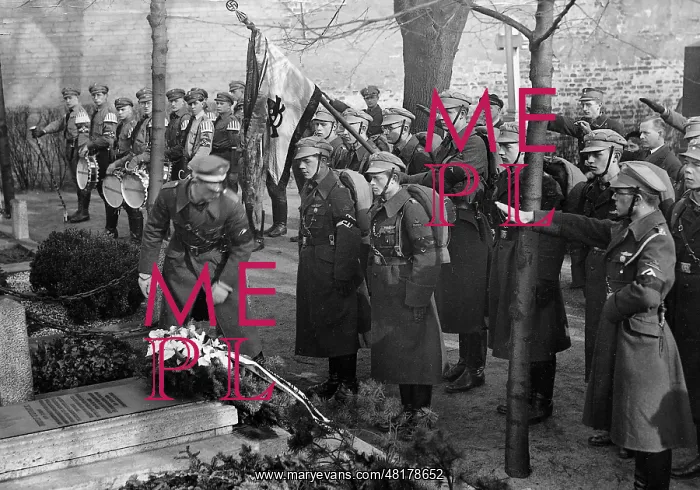: Wreath laying at the grave of Rudolf Berthold, 1935 : Wreath laying at the grave of Rudolf Berthold, 1935