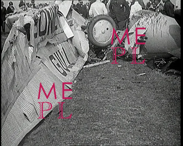 : Wreckage of the Bonney Gull on the Ground : Wreckage of the Bonney Gull on the Ground