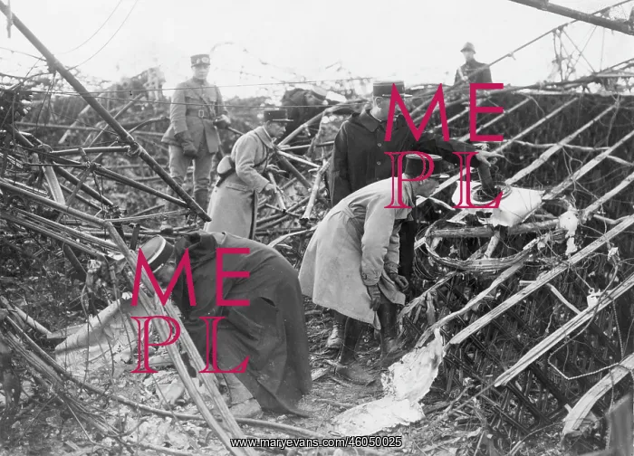 : Wreckage of R101 airship : Wreckage of R101 airship