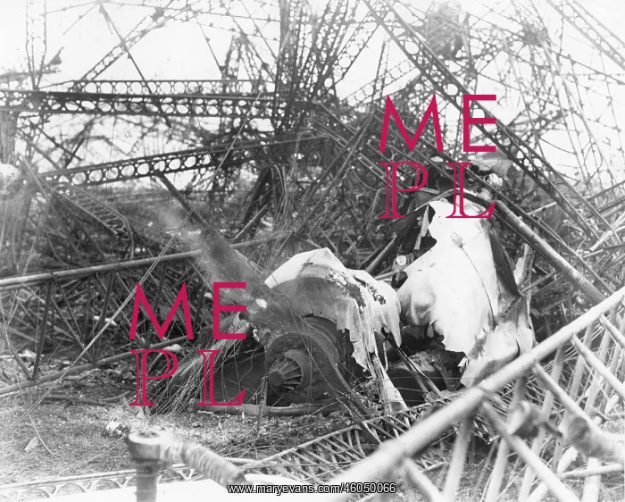 : Wreckage of R101 airship : Wreckage of R101 airship