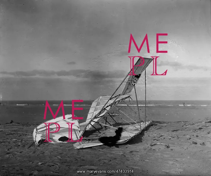 : Wright Brothers crumpled glider wreck : Wright Brothers crumpled glider wreck