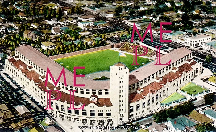  : Wrigley Field, L.A