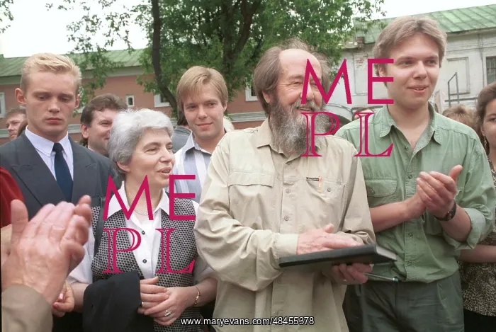 : Writer Aleksandr Solzhenitsyn visits Yaroslavl, 1994 : Writer Aleksandr Solzhenitsyn visits Yaroslavl, 1994