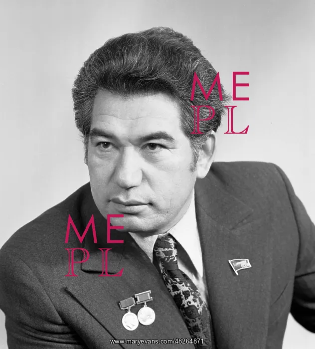 : Writer Chingiz Aitmatov, 1976 : Writer Chingiz Aitmatov, 1976