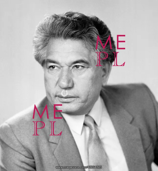 : Writer Chingiz Aitmatov, 1985 : Writer Chingiz Aitmatov, 1985