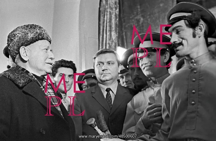 : Writer Mikhail Sholokhov with artists, 1972 : Writer Mikhail Sholokhov with artists, 1972