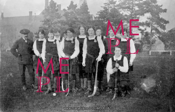  : WW1 - 1st hockey Elstow