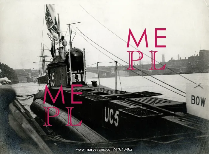 : WW1 - Captured UC5 U-Boat in the River Thames : WW1 - Captured UC5 U-Boat in the River Thames