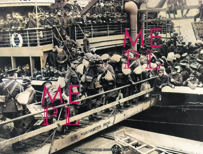 : WW1 - Embarkation of Troops at Southampton Docks : WW1 - Embarkation of Troops at Southampton Docks