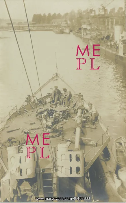 : WW1 German Warship Coming into Dock : WW1 German Warship Coming into Dock