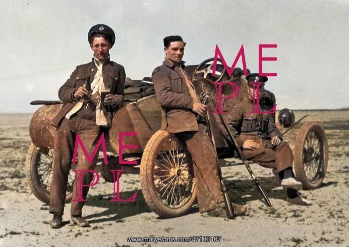 : WW1 - Men in uniform with a car : WW1 - Men in uniform with a car
