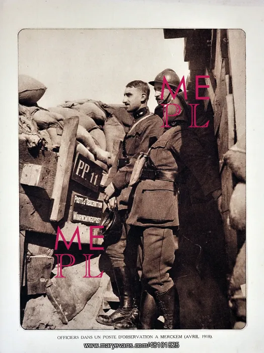 : WW1 - Officers in trench at observation post : WW1 - Officers in trench at observation post