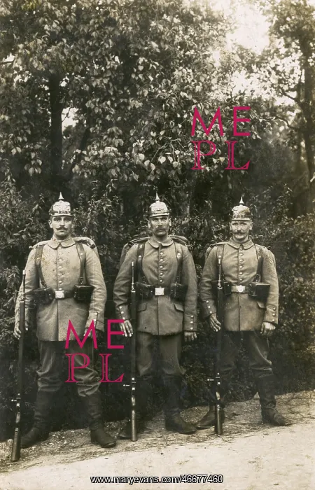 : WW1 - Three Smart German Soldiers heading to the front : WW1 - Three Smart German Soldiers heading to the front