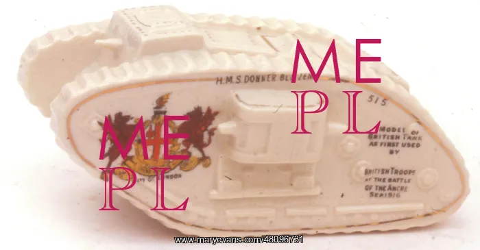 : WW1 - tank ornament : WW1 - tank ornament