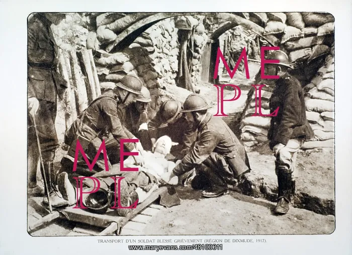 : WW1 - Wounded soldier on stretcher at first aid post : WW1 - Wounded soldier on stretcher at first aid post