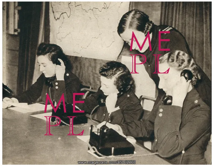 : WW2 A.F.S. Girls At Nerve Centre : WW2 A.F.S. Girls At Nerve Centre