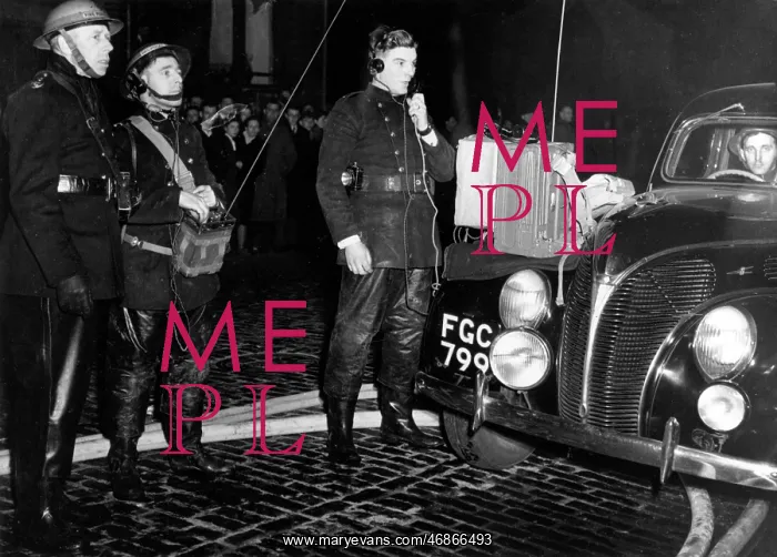 : WW2 - Blitz on London - Fire Force Commander taking charge : WW2 - Blitz on London - Fire Force Commander taking charge