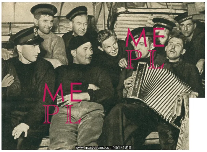 : WW2 Minesweeper Crew, Accordion Player : WW2 Minesweeper Crew, Accordion Player